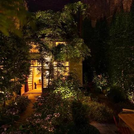 Carriage House In Quiet Ecological Garden 펜션 안트베르펜